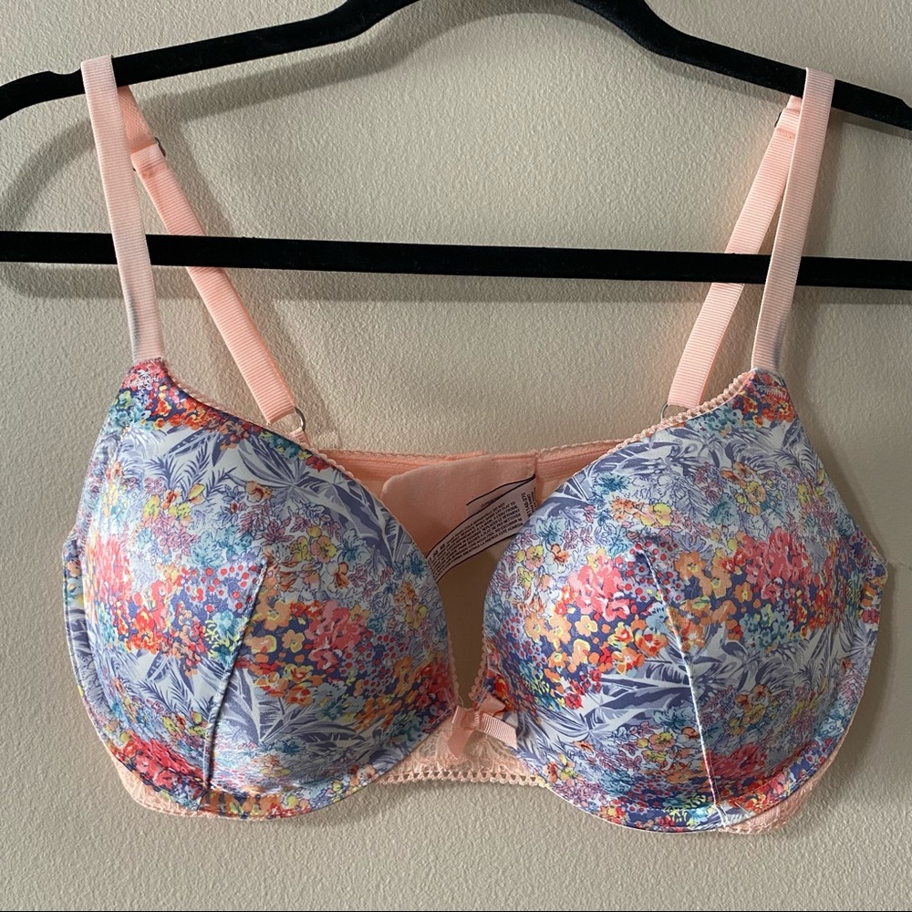Victoria’s Secret Push Up Bra 34D Floral